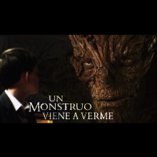 Un Monstruo Viene a Verme (Main Theme)