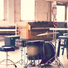 VINTAGE DRUMMER