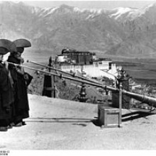 Tibetan དུང་ཆེན།,