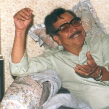 AMAR  Y  VIVIR  canta: Fernando Arias